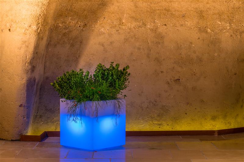 Leuchtvase CUBE Topf Viereckig 40x40X40 cm Licht vielfarbige LED