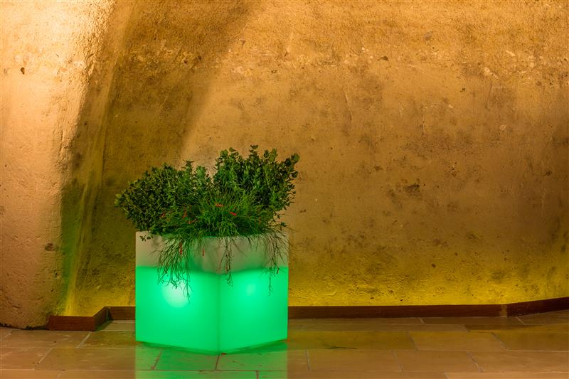 Leuchtvase CUBE Topf Viereckig 40x40X40 cm Licht grün